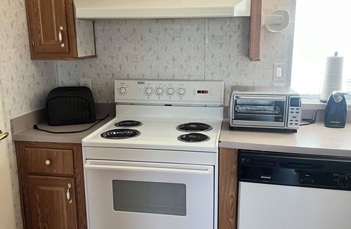 Pahrump House | Death Valley 3bd/2ba w/Kitchen