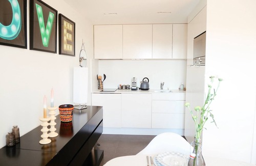 Deauville City Centre Apartment | Deauville - Ultra Centre, Balcon & Luxe Moderne