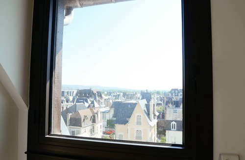 Deauville City Centre Apartment | Deauville - Ultra Centre, Balcon & Luxe Moderne
