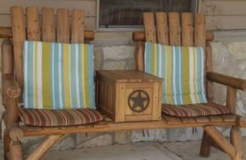 Concan Cabin | Debbie's House: 2 miles from the river, 5 bedroom, 2 bath, sleeps 22