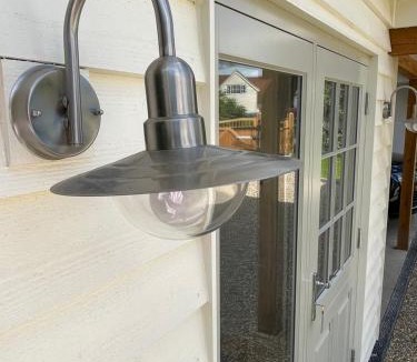 Howlett End House | Debussys Guest House