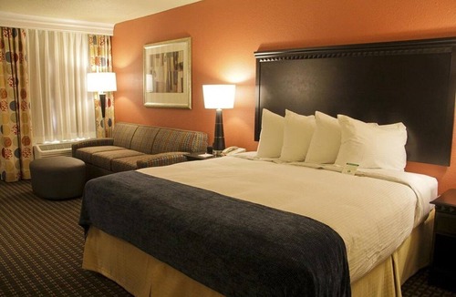 Decatur Hotel | Decatur Conference Center & Hotel