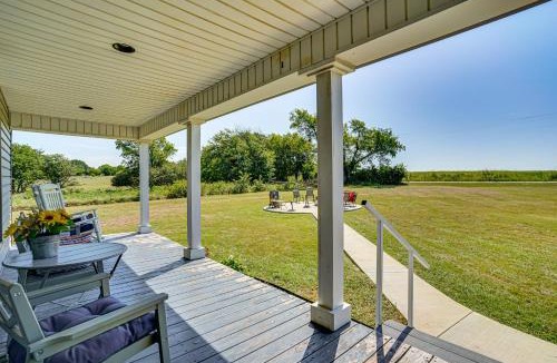 Rosston House | Decatur Farmhouse Getaway w/Deck & Backyard