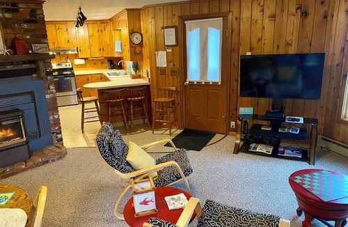 Oak Harbor House | Deception Pass Getaway AMAZING SUNSETS, EAGLES GALORE, BEACHFRONT, HUGE FIRE PIT