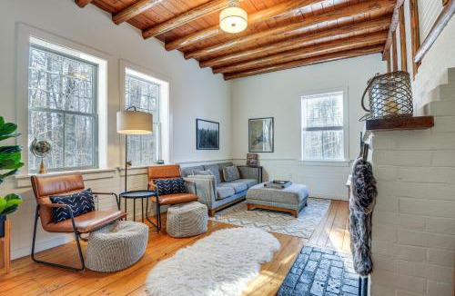 Jaffrey House | Deck and Fire Pit Cottage Near Monadnock State Park