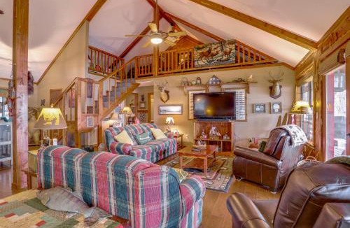 Greers Ferry House | Deck and Fire Pit Waterfront Cabin in Greers Ferry!