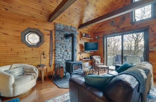 Cresco House | Deck and Forest Views Secluded Cresco Cabin!