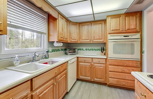 Sky Valley House | Deck & Community Perks: Sky Valley Home!