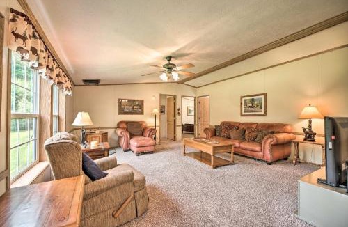 Benezette House | Deck, Fire Pit and Yard Mountain Escape!