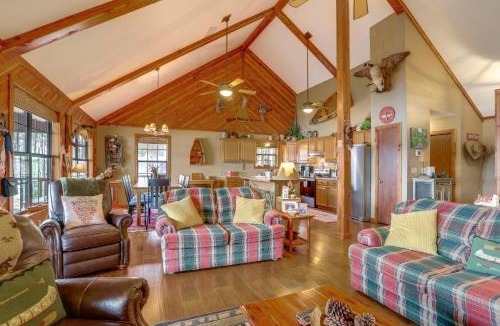 Greers Ferry House | Deck & Fire Pit: Waterfront Cabin in Greers Ferry!