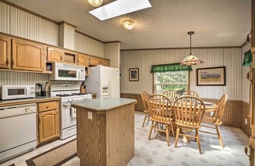 Benezette House | Deck, Fire Pit & Yard: Mountain Escape!