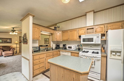 Benezette House | Deck, Fire Pit & Yard: Mountain Escape!