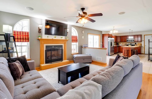 Albrightsville House | Deck, Game Room & Fire Pit: Poconos Retreat