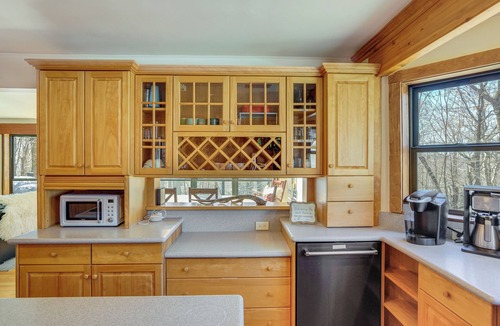 Wilmington House | Deck & Game Room: Family Wilmington Retreat