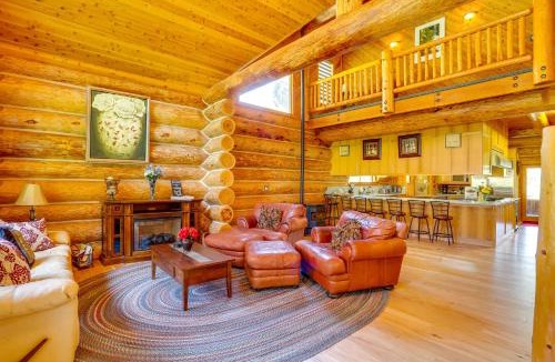 Junction City House | Deck, Grill and River Access California Escape!