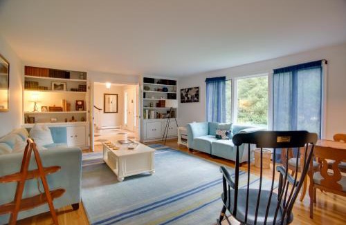 Falmouth House | Deck & Grill, Walk to Beaches! Falmouth Retreat