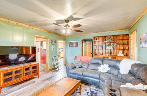 Brownwood House | Deck, Hot Tub & Lake View: Brownwood Home!