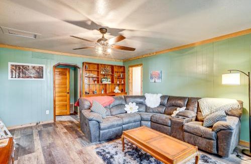 Brownwood House | Deck, Hot Tub & Lake View: Brownwood Home!