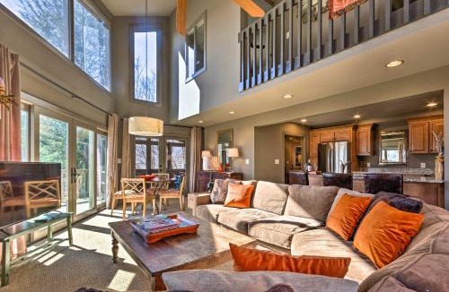 Lake Lure House | Deck & Mtn Views: Resort Home in Rumbling Bald!