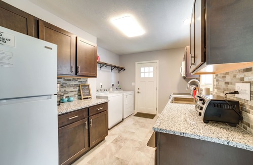 Natrona Heights Cottage | Deck & Patio: Inviting Abode in Natrona Heights!