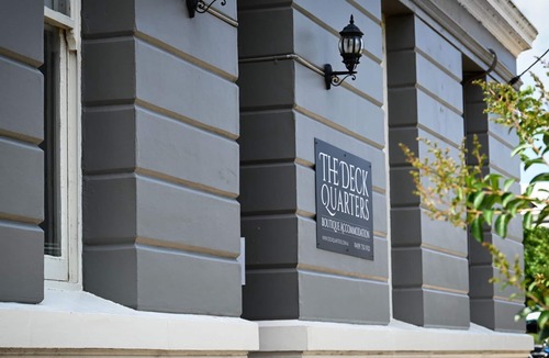 Mansfield Apartment | Deck Quarters - King Suite with Spa