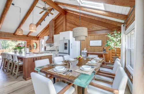 Belle Mead House | Deck, Sauna and Fire Pits Upscale Belle Mead Cabin