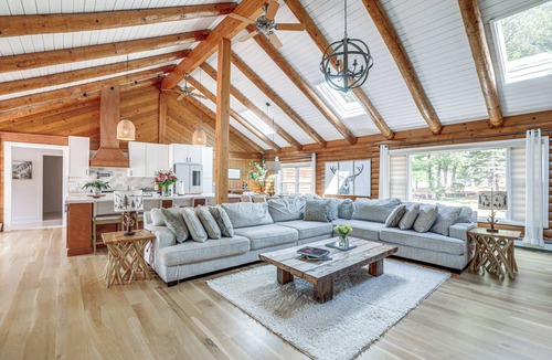 Belle Mead Cabin | Deck, Sauna & Fire Pits: Upscale Belle Mead Cabin