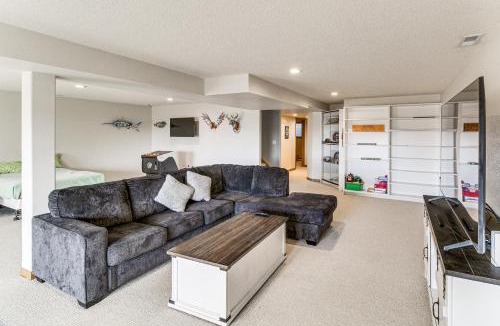 Lonergan House | Deck w/Lake Mac View! Spacious Family Retreat