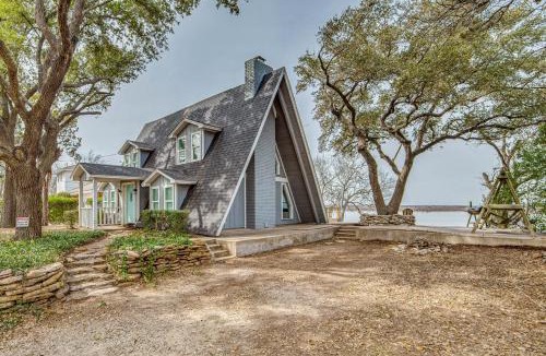 Lake Whitney House | Deck w/Sunset View: Group Getaway on Lake Whitney