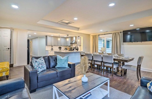 Education Hill House | Deck, Yard & Game Room: Fun-Filled Redmond Home