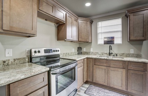 New Sarpy Cottage | Deck, Yard & Outdoor Dining: Destrehan Getaway!