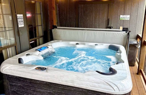 Springville House | Decked Out Lake View & Access, Hot Tub & Kayaks