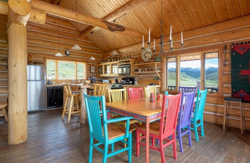 Stanley Cabin | Decker Peak Log Home - Panoramic Sawtooth Mountain Views!