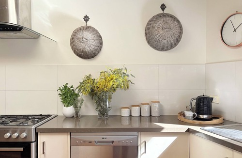 Hepburn House | Deckhaus Hepburn Retreat