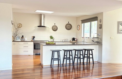 Hepburn House | Deckhaus Hepburn Retreat