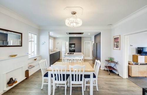 Marewa House | Deco-licious - Napier Holiday Home