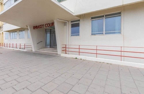 Seafront Apartment | Deco Seafront | By My Getaways