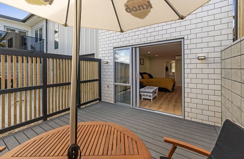 Omanu House | Dee Lightful - Mount Maunganui Holiday Home