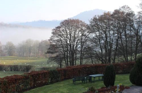 Glyn-Dyfrdwy House | Dee Valley Cottages