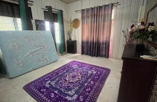 Batu Rakit House | Deenunis Homestay