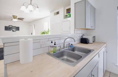 Southwood Valley Apartment | Deep Blue, Family Friendly,Recently Renovated+Pets