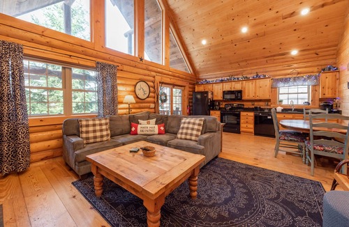 Thayerville Cabin | Deep Creek Gem w/Indoor Hot Tub