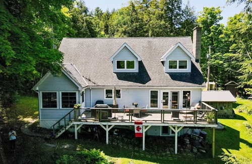 Minden Hills Cottage | Deep Lake, Sun And Shade All Day, Numerous Decks And Docks, Drive To The Door