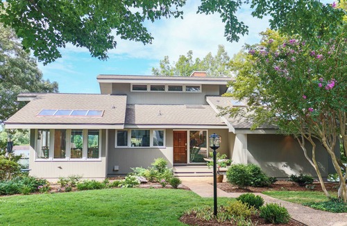 Irvington House | Deep Water Dock & Private Beach! Irvington Home