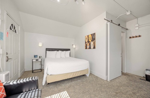 Chelan Hotel | Deep Water Inn