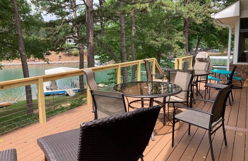 Seneca House | Deep Water-Keowee Lakefront,Kayaks, Dock, Dog friendly,level water entry, kayaks