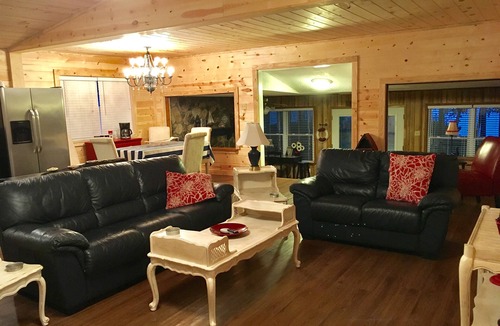 Tool House | Deep Water Tranquility Cove 4/2
