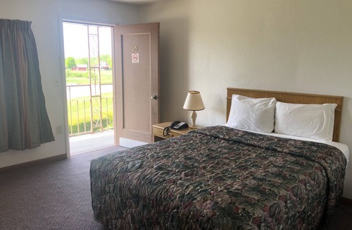 Owego Hotel | Deep Well Motel