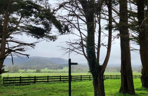 Romsey House | Deepfields Romsey Cottages