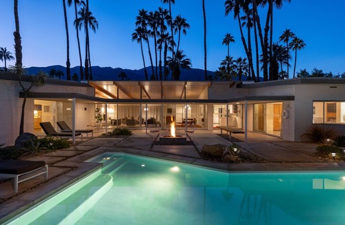Sunrise Villas House | Deepwell Mid-Century Classic